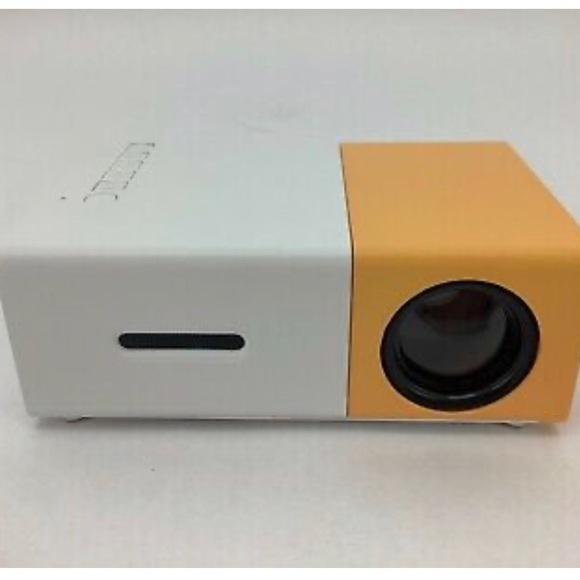 Mini LED Projector | Remote Controlled | HDMI - Picture 9 of 9